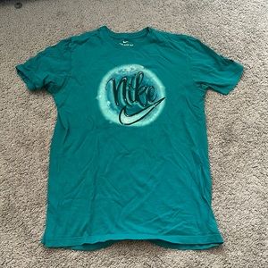 Nike T-shirt